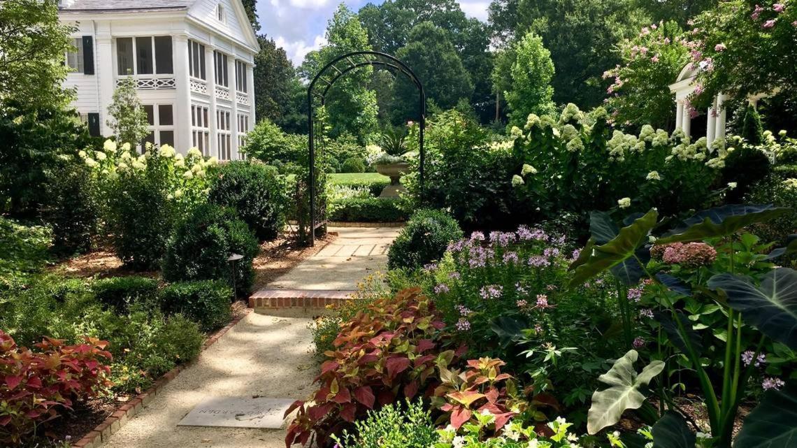 Comfortable And Stylish Near Myers Park Casa de férias *